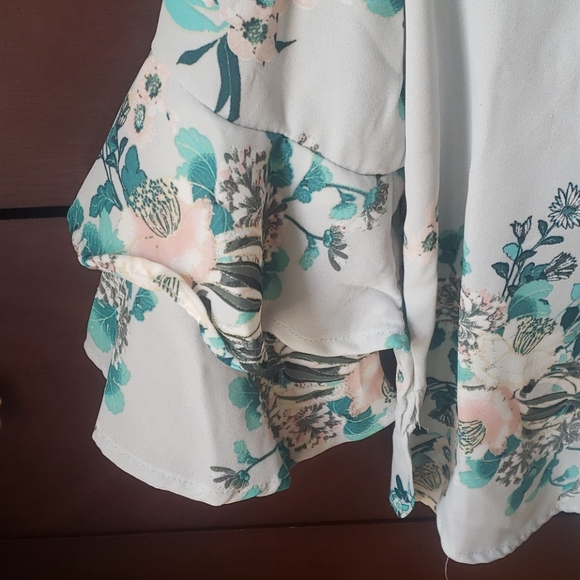 Flower chiffon 3/4 sleeve - Picture 2 of 3